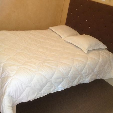 Hotel Fleuritel Charleville-Mézières 外观 照片